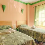 Charming بيت شباب