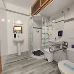 بيت شباب Charming