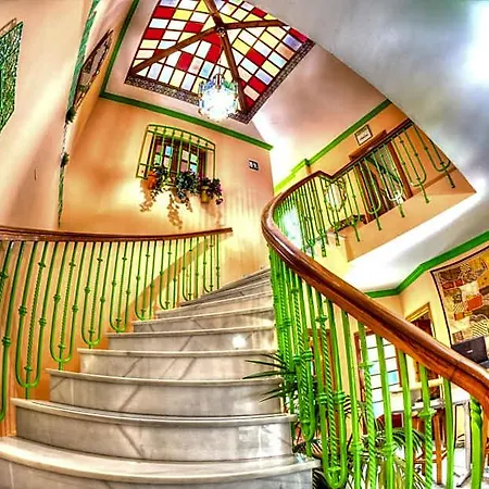 Charming Hostel *